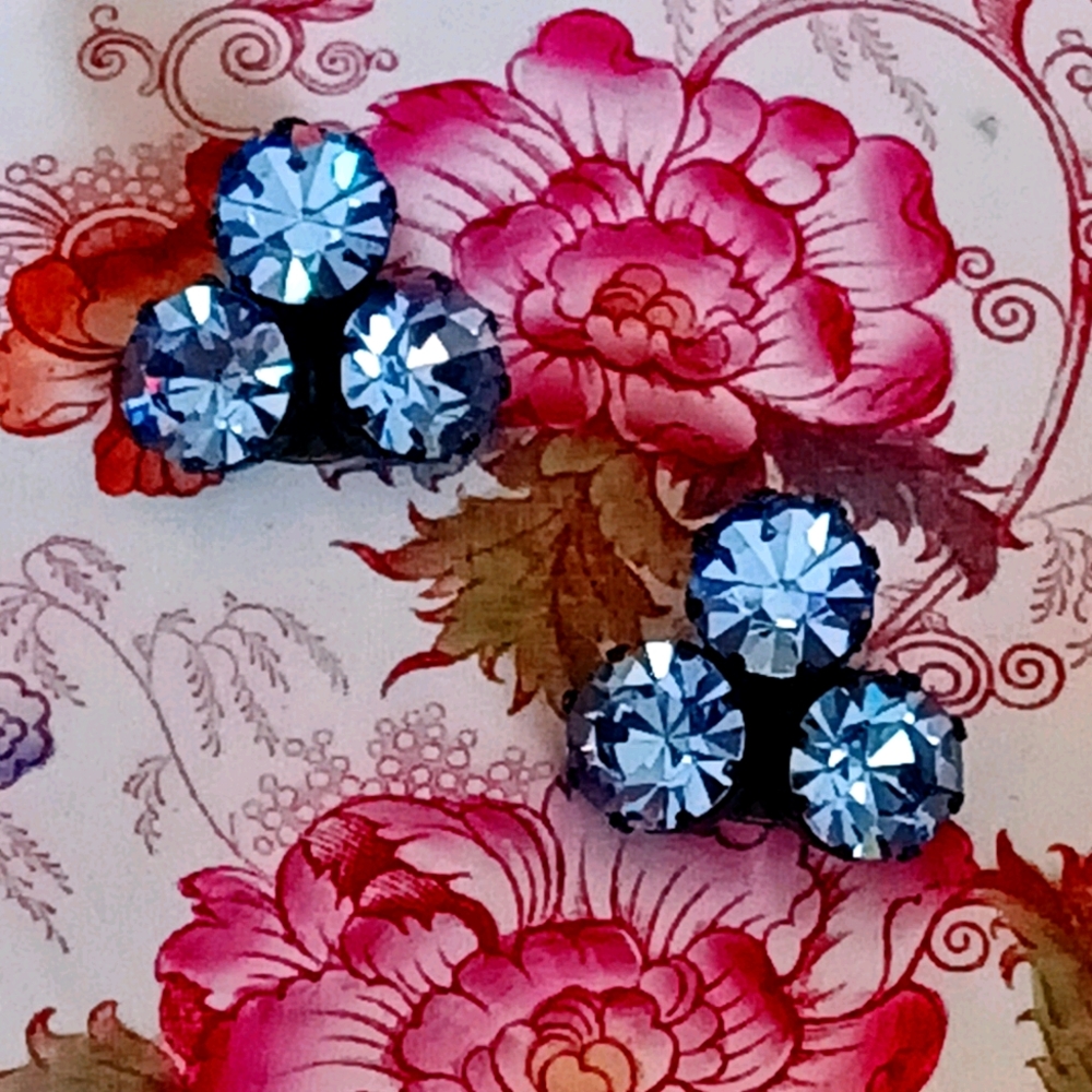 OLD VINTAGE "WEISS" THREE BLUE STONE CLIP ON!
